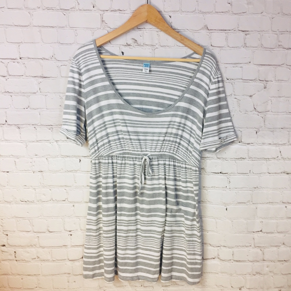 Old Navy Maternity | Gray/White Striped Tunic M